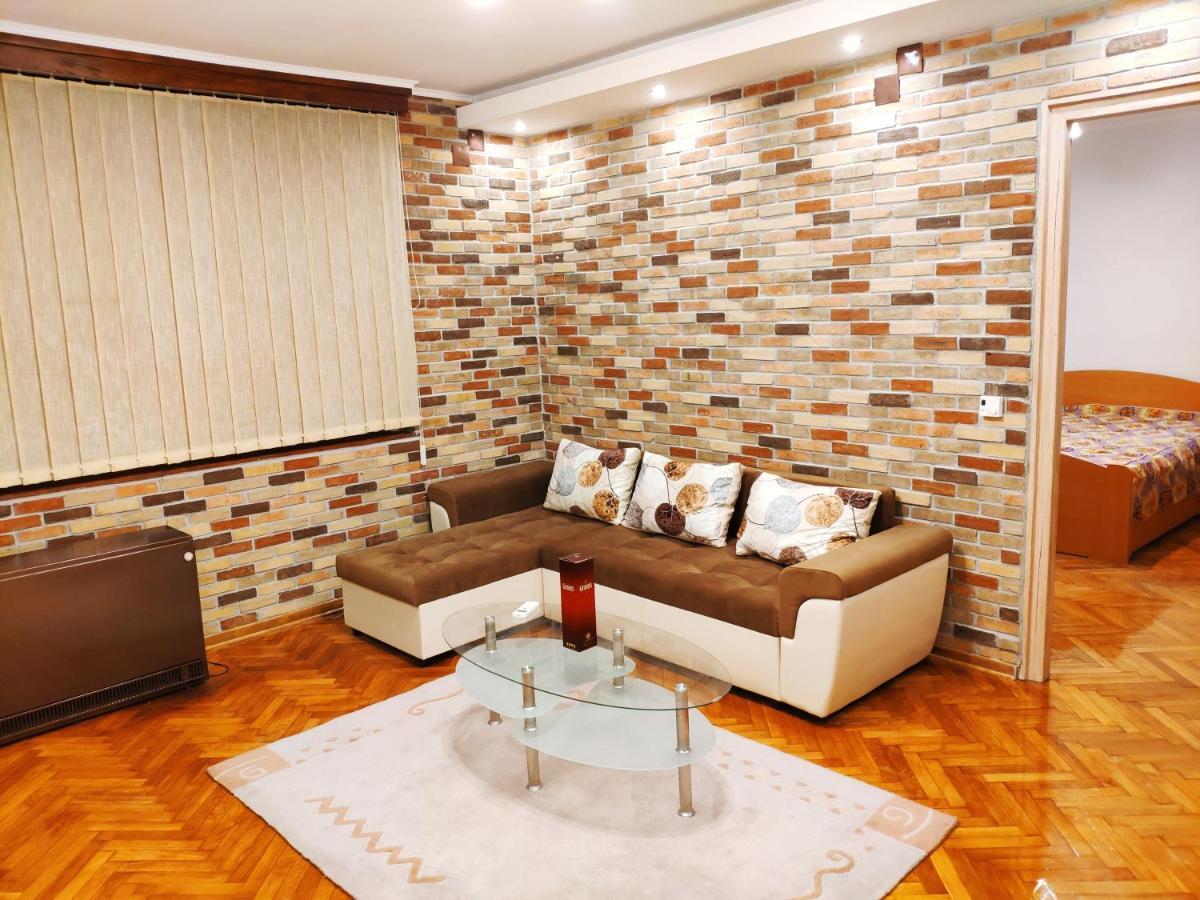 V2 With Love - Vintage Modern And Spacious Belgrado Exterior foto