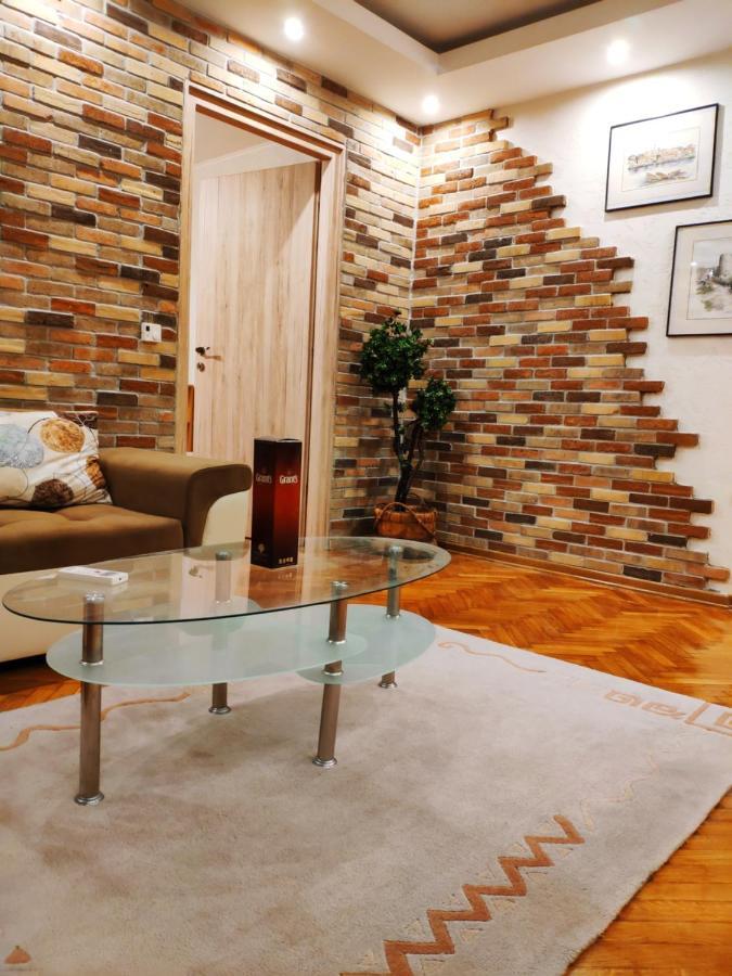 V2 With Love - Vintage Modern And Spacious Belgrado Exterior foto
